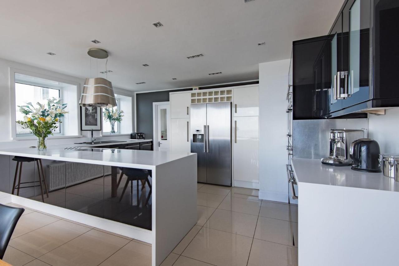 Abbots Cliff House By Bloom Stays Hougham Exteriör bild